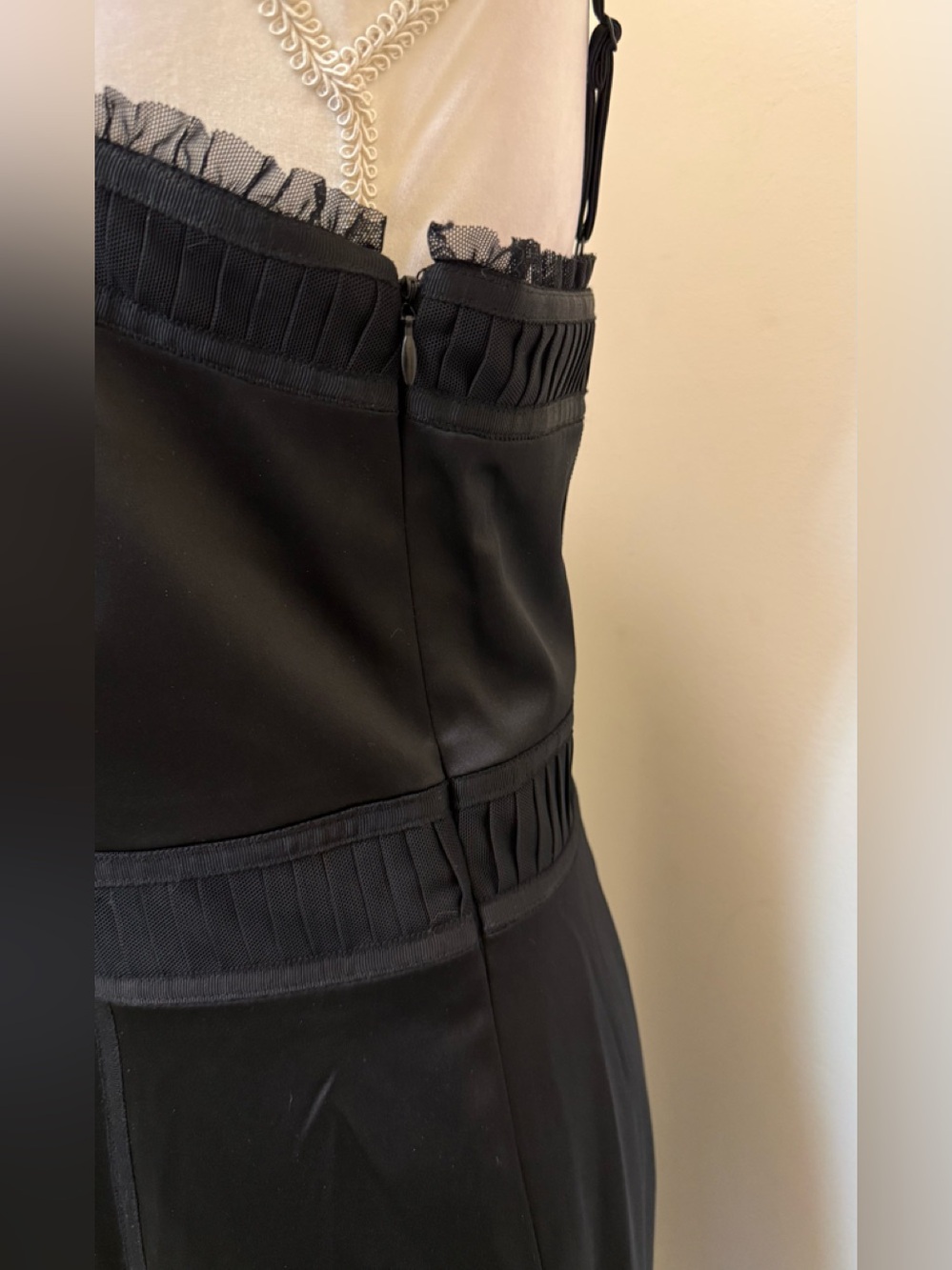 White House Black Market satin cocktail sheath dress-Size 12- NWOT - Picture 3 of 9